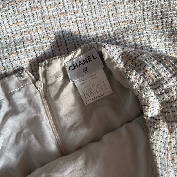 CHANEL tweed skirt - Picture 3 of 7